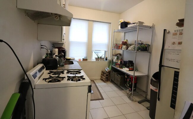 Foto del edificio - 1999 Commonwealth Ave