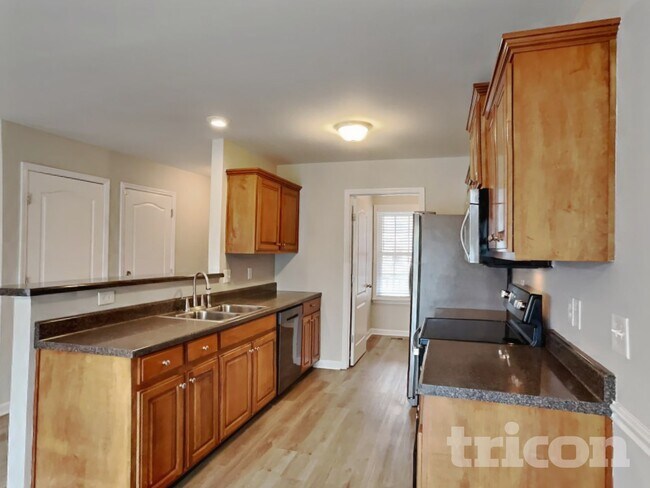 Building Photo - 401 Parrish Hill