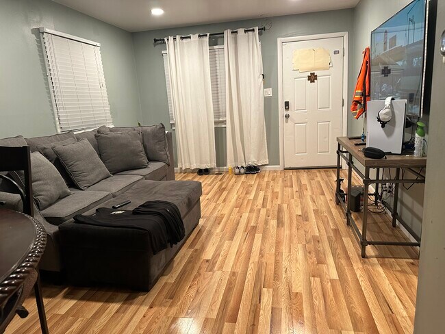 Living room - 2180 Oak Pl