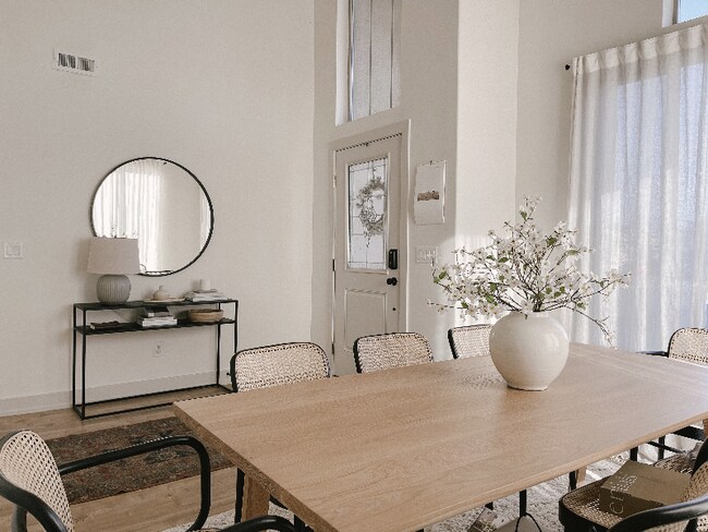 Building Photo - 731 Eagle Pass