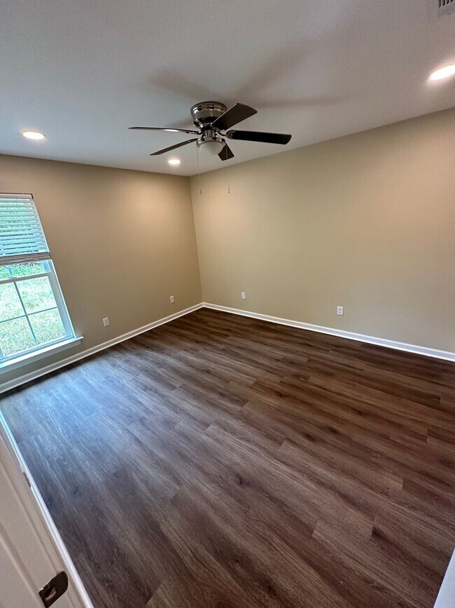 Building Photo - 3512 Moss Island Ct