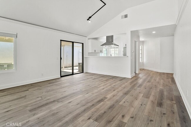 Building Photo - 21182 Cedar Ln