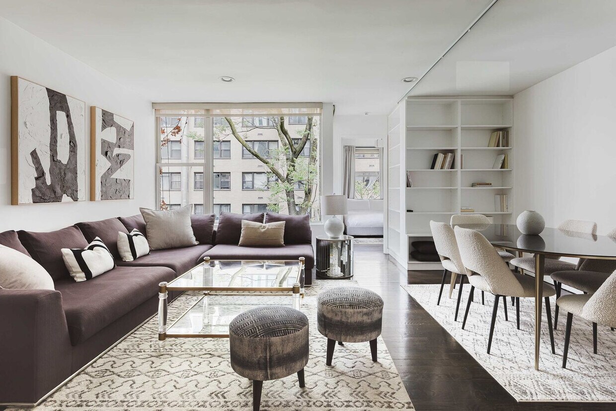 Foto principal - 323 E 51st St
