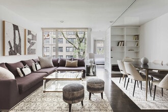 Building Photo - 323 E 51st St