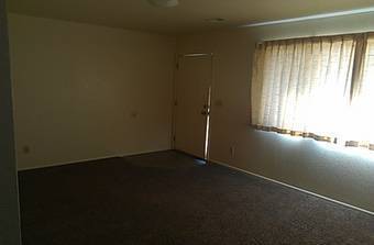 Building Photo - 75 E 860 S