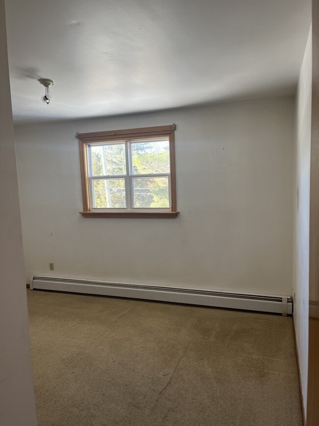 Building Photo - 34 Church St