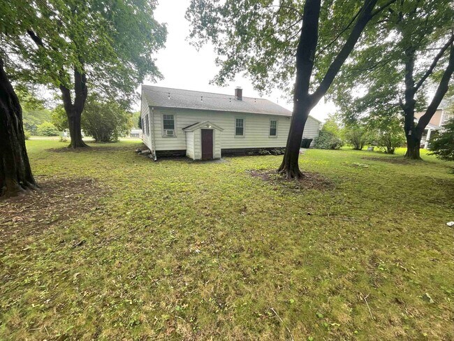 Foto del edificio - Beautiful 3-Bedroom Home in Prime Dudley L...