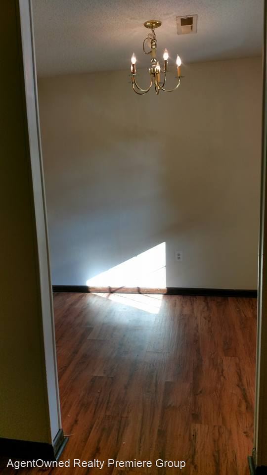 Foto del edificio - 3 br, 1.5 bath House - 67 Burnt Mills