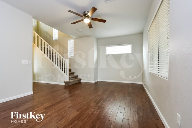 Building Photo - 10832 Avenzano St