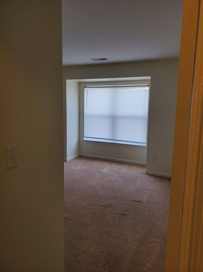 Building Photo - Lantana Condominiums