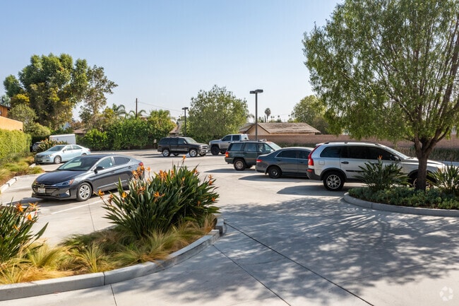Extra Parking - Casa Sierra Apartment Homes