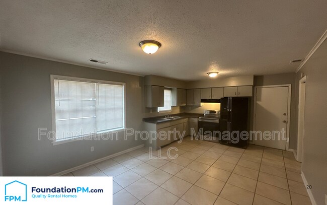 Foto del edificio - 3026 Capri St