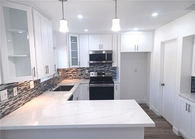 Foto del edificio - 11820 Gloxinia Ave