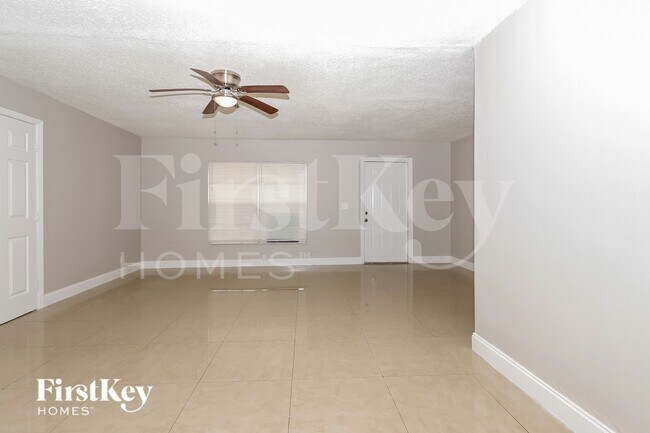 Building Photo - 6126 Arcade Ct