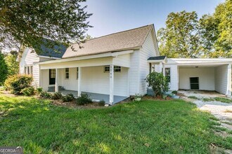 Building Photo - 5740 Bostwick Rd