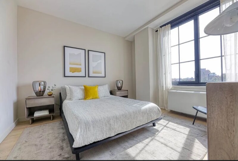 Foto principal - 144-77 Northern Blvd