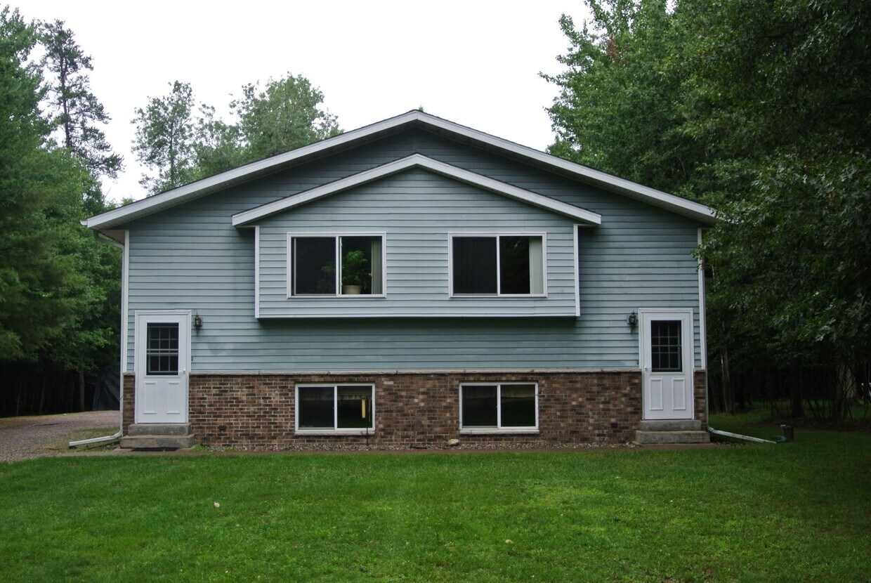 11525 Harmony Ln, Woodruff, WI 54568 Townhome Rentals in Woodruff WI