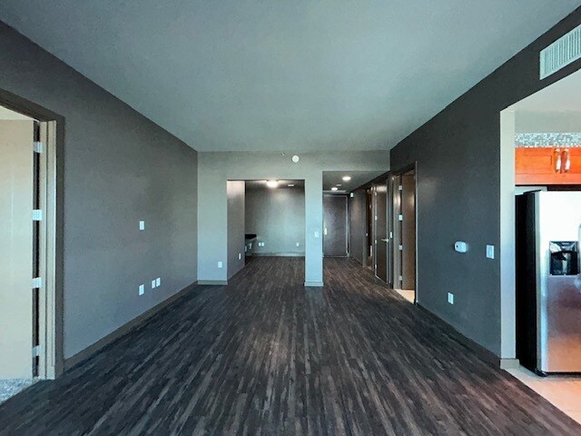 Foto del edificio - 4525 Dean Martin Dr