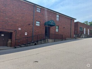Building Photo - 300 U.S. Rte 66