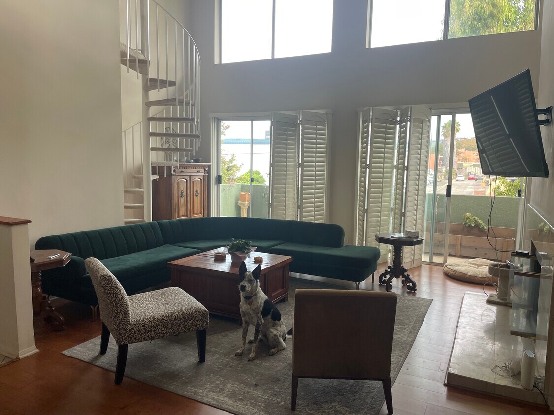 Foto principal - 11535 Rochester Ave