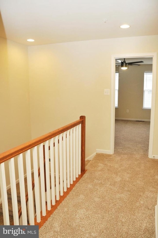 Building Photo - 1113 Red Hawk Way
