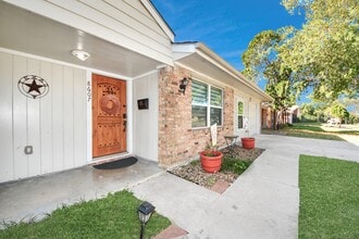 Building Photo - 8607 Shadow Crest St