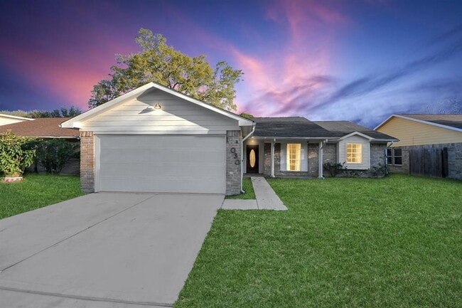 Building Photo - 15030 Royal Shadows Dr
