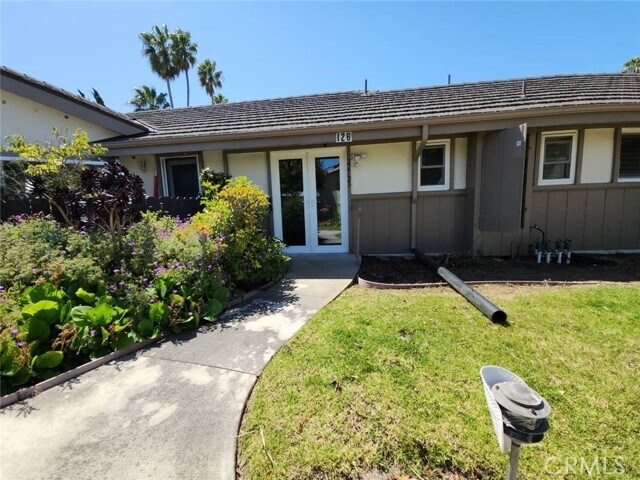 Foto del edificio - 22723 Maple Ave