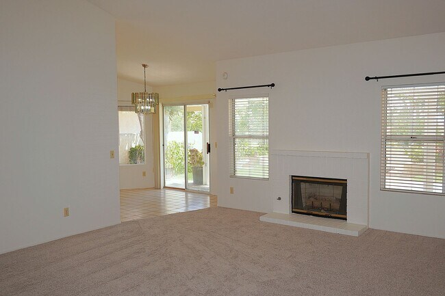 Foto del edificio - Sun Lakes 3 Bedroom - Backs the Golf Course