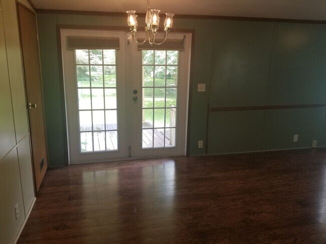 Foto del edificio - 41458 Jeanette Rd.