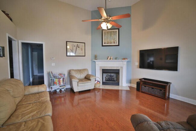 Foto del edificio - Upscale 3 to 4 BR home in The Willows at L...