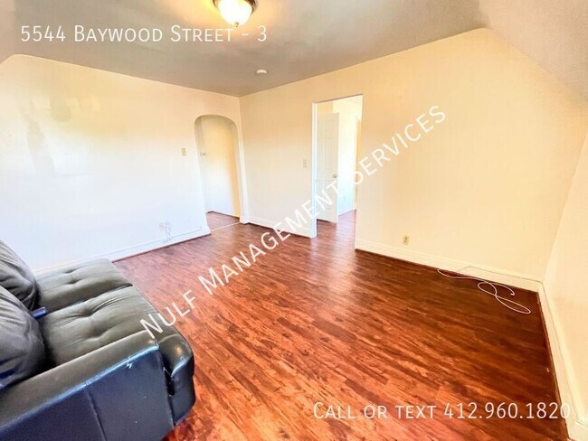 Foto del edificio - 5544 Baywood St