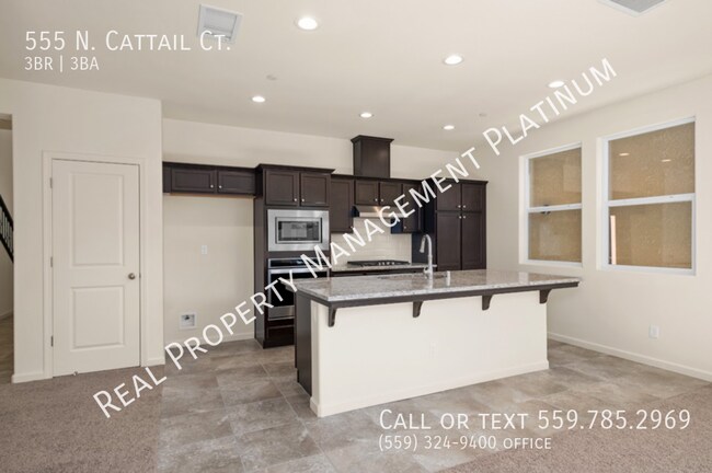 Building Photo - $1,995 Solar, Gated Community 3 Bedrooms, ...