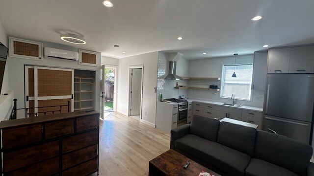 Foto del edificio - 8946 Oswego St