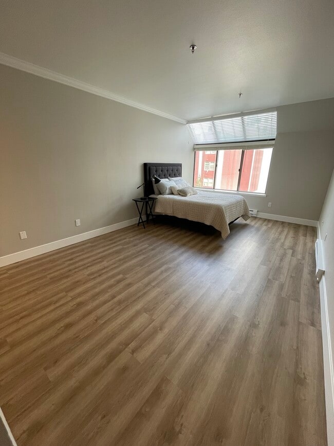 Studio 396SF - Alcove - The Cedars