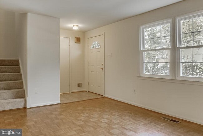 Foto del edificio - 3025 Ellenwood Dr