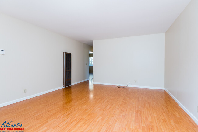 Building Photo - 1487 Vallejo Dr