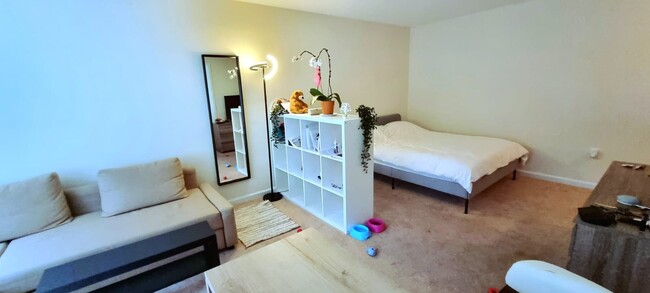 Photo - 1111 Arlington Blvd Apartment