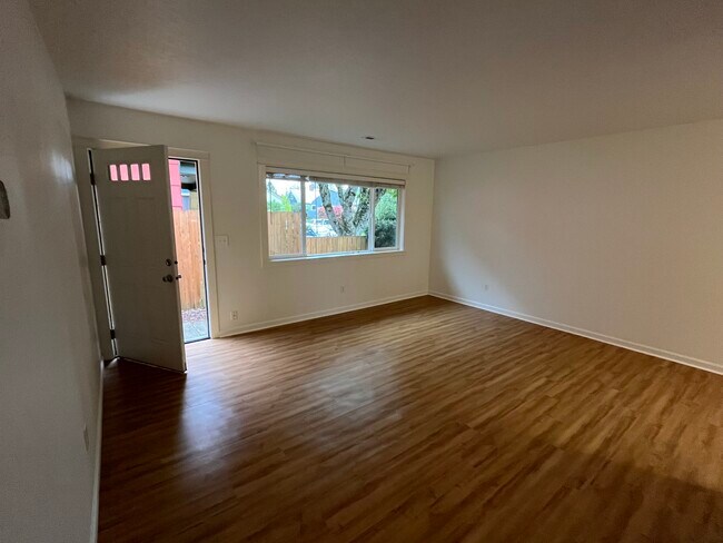 Foto del edificio - 3616 SE 67th Ave