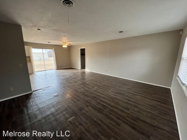 Building Photo - 4 br, 1.5 bath House - 817 S KELLY