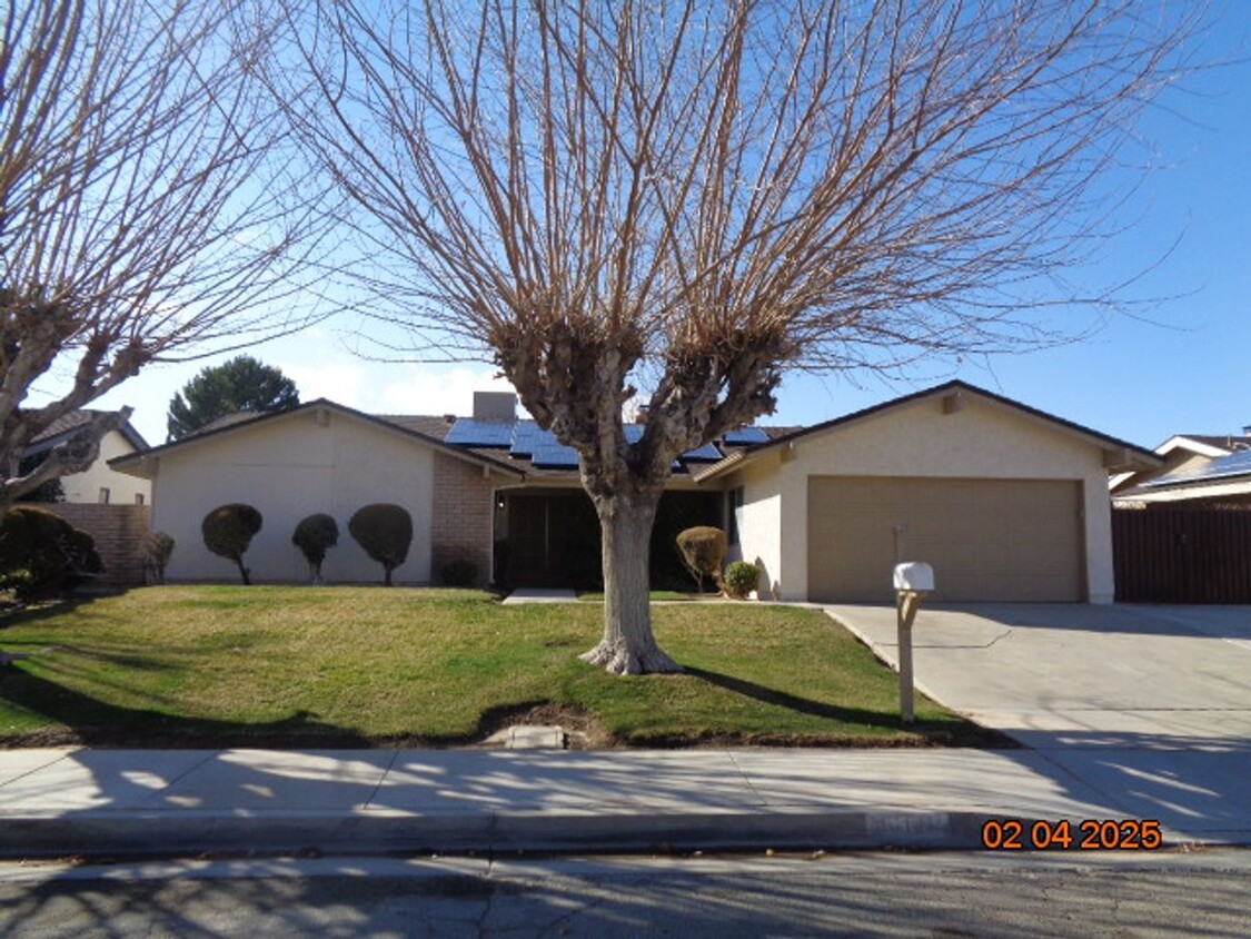 Primary Photo - Single Story Home in College Terrace