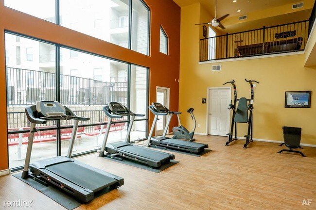 Foto del edificio - 1 br, 1 bath Condo - 2310 Navigation Blvd 353