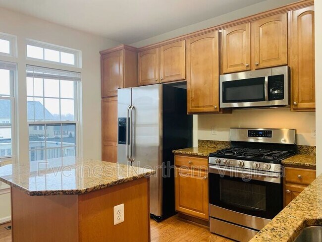 Building Photo - 16379 Gangplank Ln