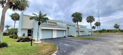 Building Photo - 810 Poinsetta Dr