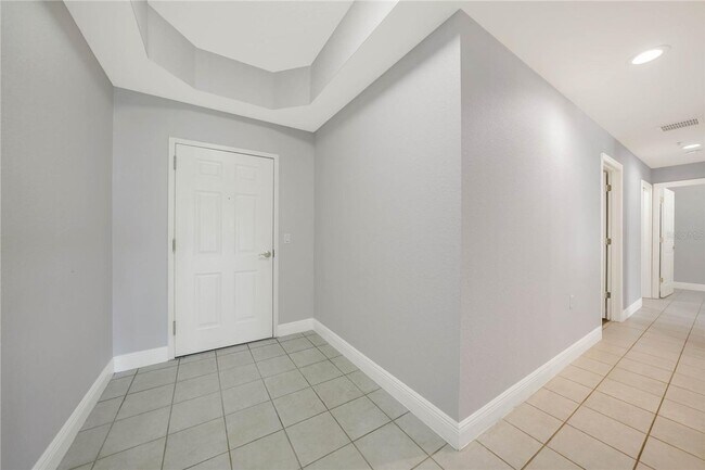 Building Photo - 255 West End Dr