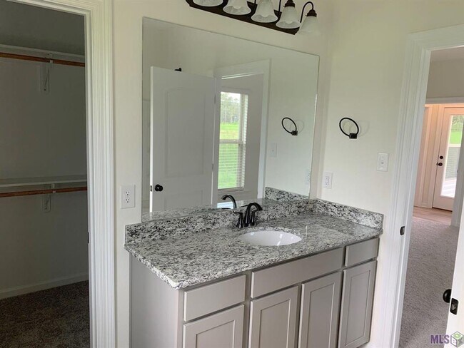 Foto del edificio - Home for Lease