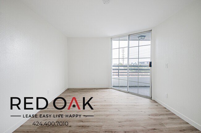 Foto del edificio - 4320 S Centinela Ave