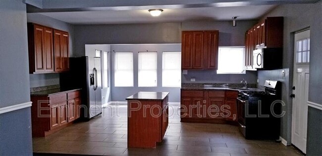 Foto del edificio - 7432 S Oglesby Ave