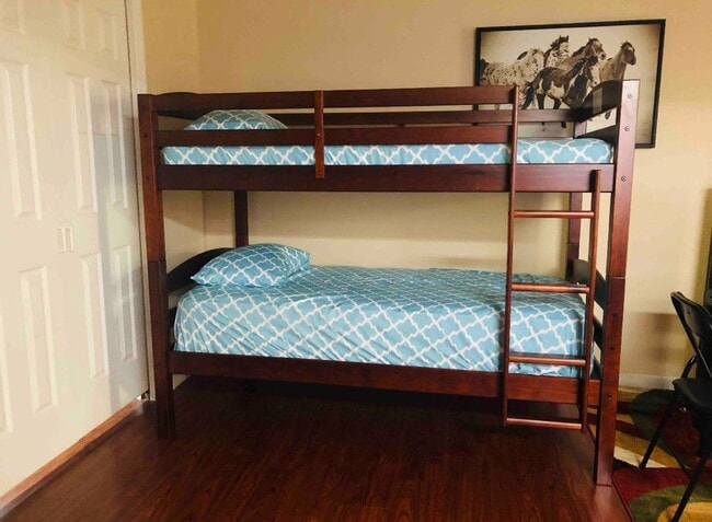 Enjoy the Bunk Bed - 6726 Austin St