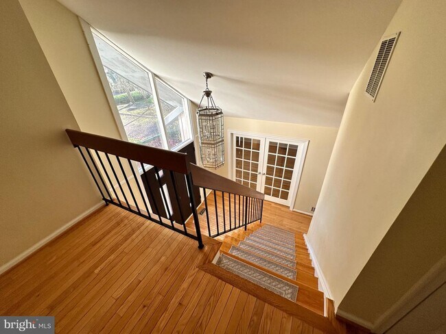 Foto del edificio - 12 Canterbury Ct
